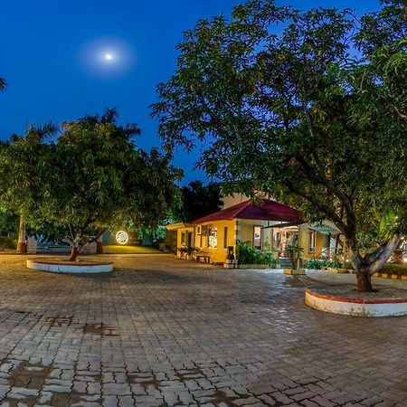 Saavaj Resort, Sasan Gir - Where Wilderness Meets Luxury Kültér fotó